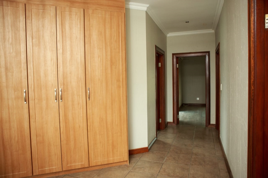 4 Bedroom Property for Sale in Vanderbijlpark SW 5 Gauteng