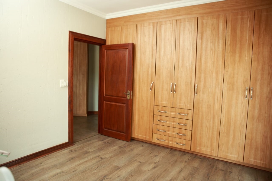 4 Bedroom Property for Sale in Vanderbijlpark SW 5 Gauteng