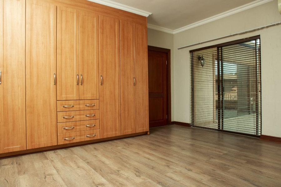 4 Bedroom Property for Sale in Vanderbijlpark SW 5 Gauteng