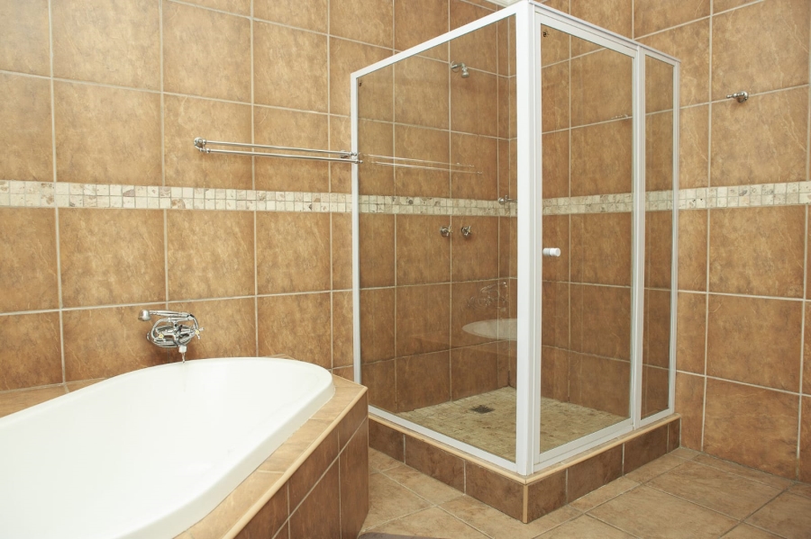 4 Bedroom Property for Sale in Vanderbijlpark SW 5 Gauteng