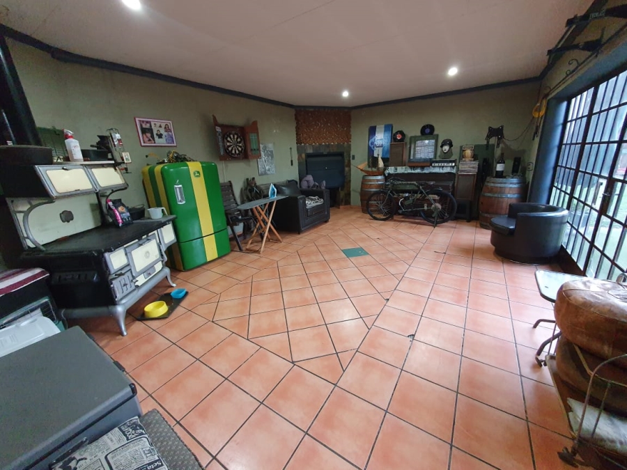 3 Bedroom Property for Sale in Vanderbijlpark SE 4 Gauteng