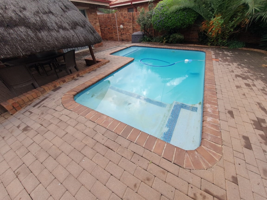 3 Bedroom Property for Sale in Vanderbijlpark SW 5 Gauteng