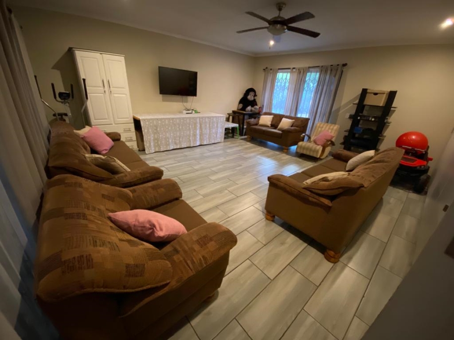 3 Bedroom Property for Sale in Vanderbijlpark SW 5 Gauteng