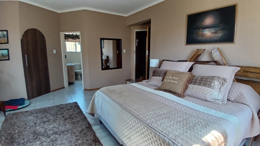 4 Bedroom Property for Sale in Vanderbijlpark SE 4 Gauteng