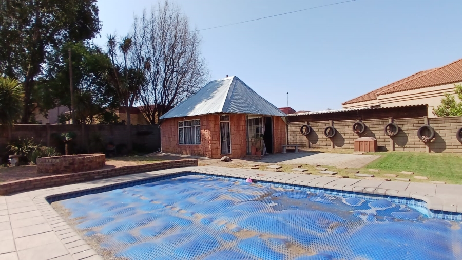 4 Bedroom Property for Sale in Vanderbijlpark SE 4 Gauteng