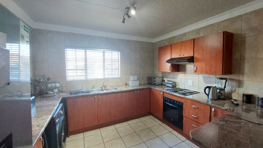 3 Bedroom Property for Sale in Vanderbijlpark SW 5 Gauteng
