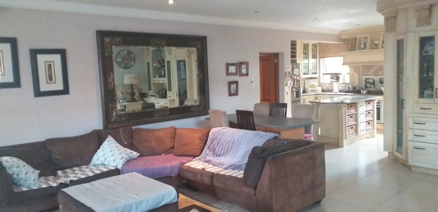 4 Bedroom Property for Sale in Vanderbijlpark SW 5 Gauteng