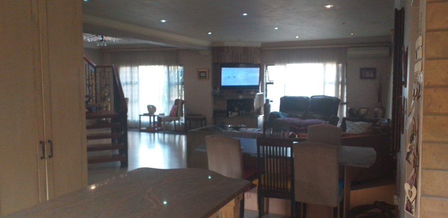 4 Bedroom Property for Sale in Vanderbijlpark SW 5 Gauteng