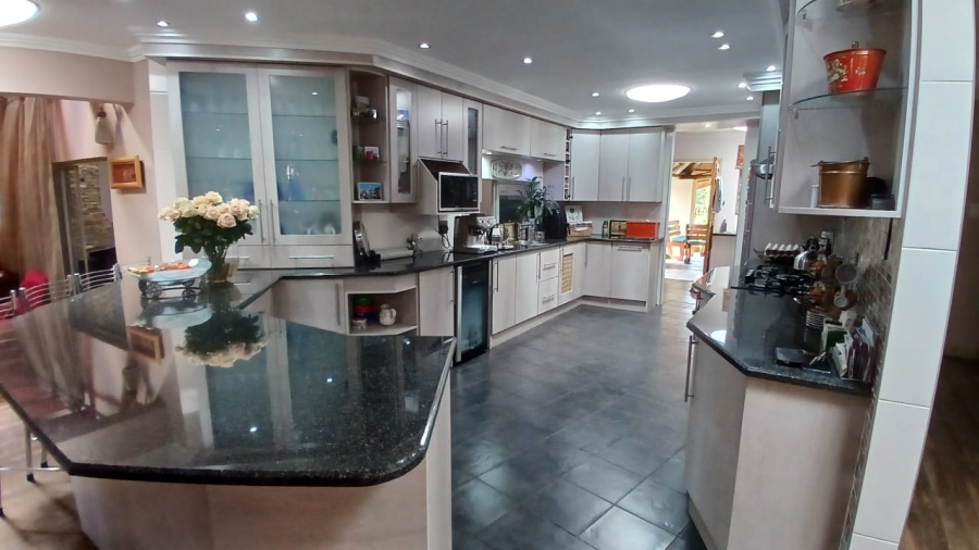 3 Bedroom Property for Sale in Vanderbijlpark SE 4 Gauteng