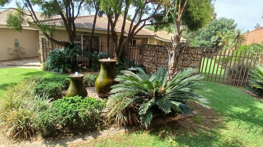 3 Bedroom Property for Sale in Vanderbijlpark SE 4 Gauteng