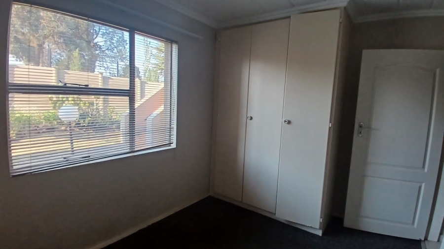 3 Bedroom Property for Sale in Vanderbijlpark SW 5 Gauteng