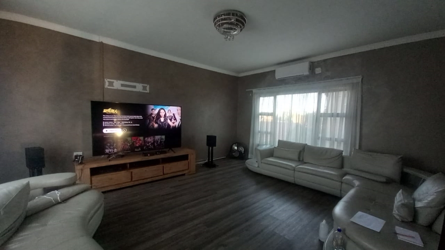 6 Bedroom Property for Sale in Vanderbijlpark SE 4 Gauteng