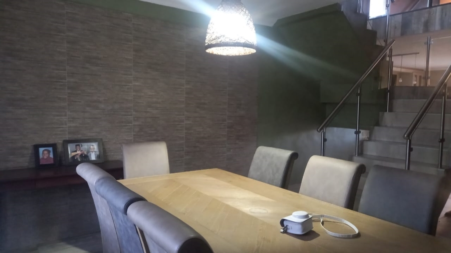 6 Bedroom Property for Sale in Vanderbijlpark SE 4 Gauteng