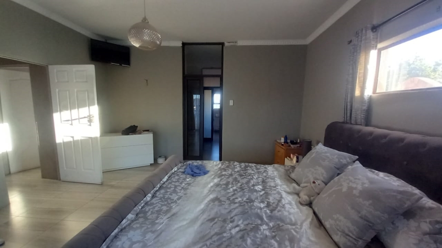 6 Bedroom Property for Sale in Vanderbijlpark SE 4 Gauteng