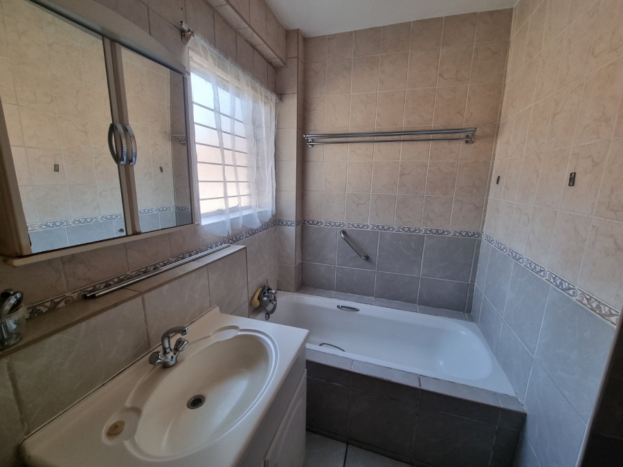 3 Bedroom Property for Sale in Vanderbijlpark SW 1 Gauteng