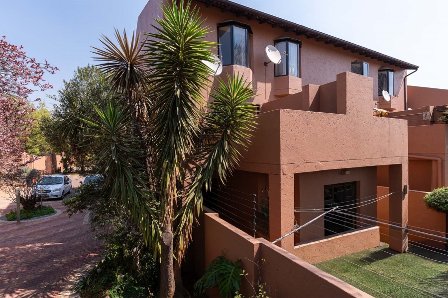 2 Bedroom Property for Sale in Buurendal Gauteng