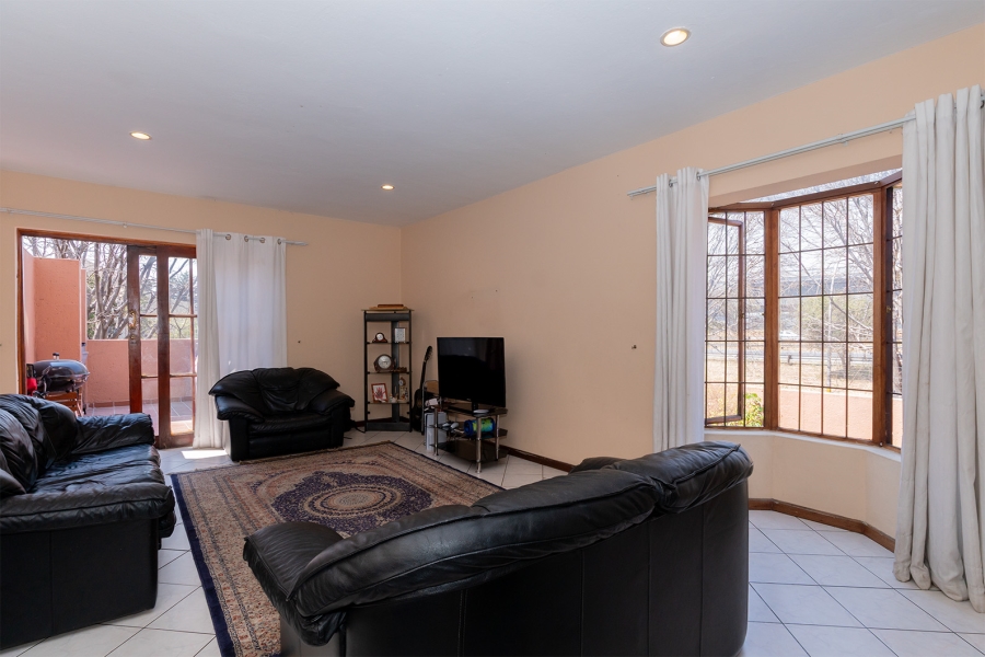 2 Bedroom Property for Sale in Buurendal Gauteng