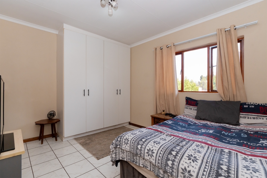 2 Bedroom Property for Sale in Buurendal Gauteng