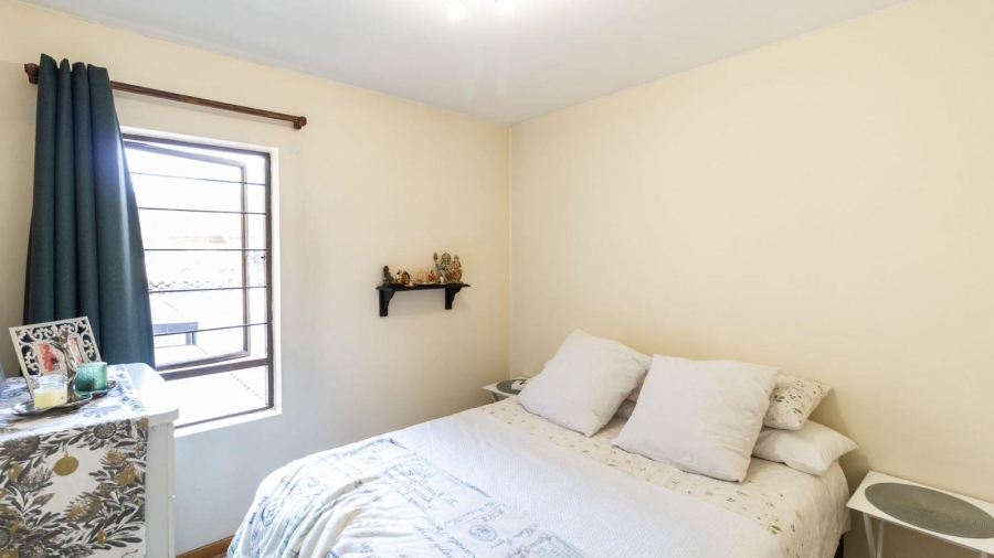 2 Bedroom Property for Sale in Bryanston Gauteng