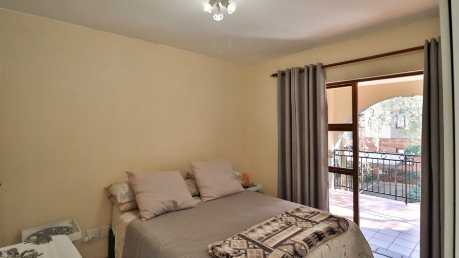 2 Bedroom Property for Sale in Bryanston Gauteng