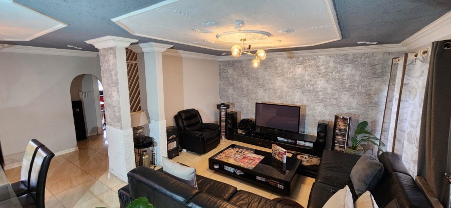 3 Bedroom Property for Sale in Lyndhurst Gauteng