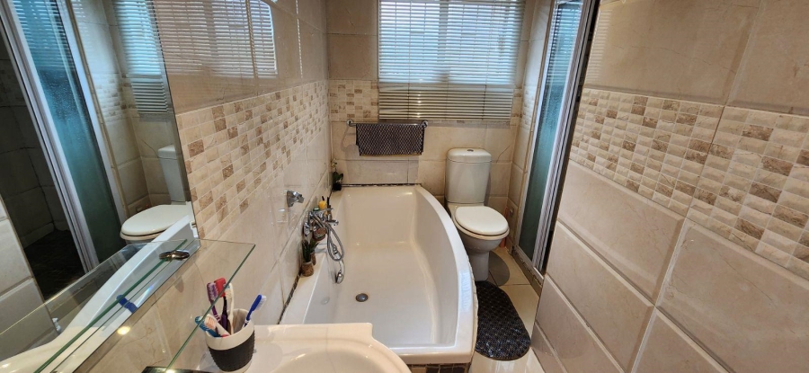 3 Bedroom Property for Sale in Lyndhurst Gauteng