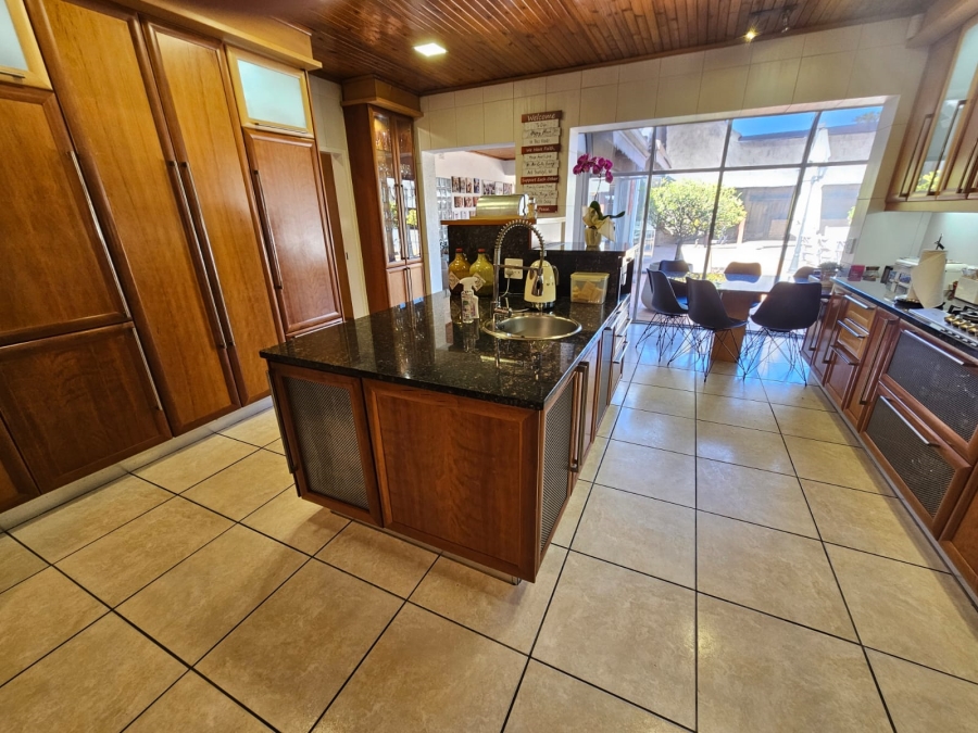 4 Bedroom Property for Sale in Brackenhurst Gauteng