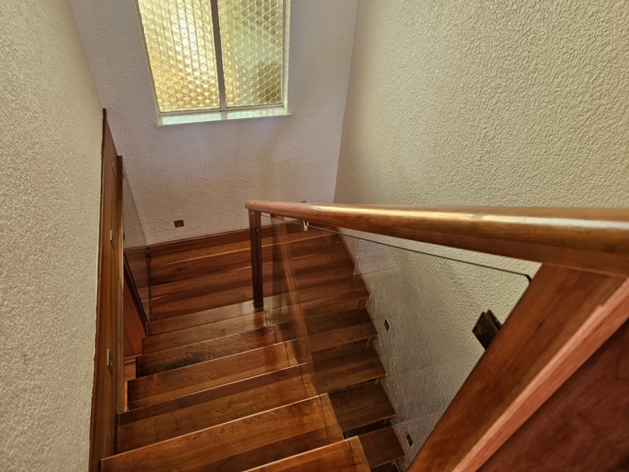 4 Bedroom Property for Sale in Brackenhurst Gauteng