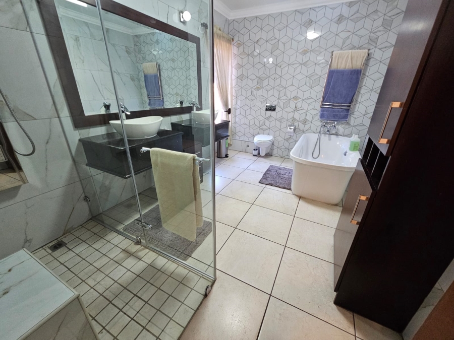 4 Bedroom Property for Sale in Brackenhurst Gauteng