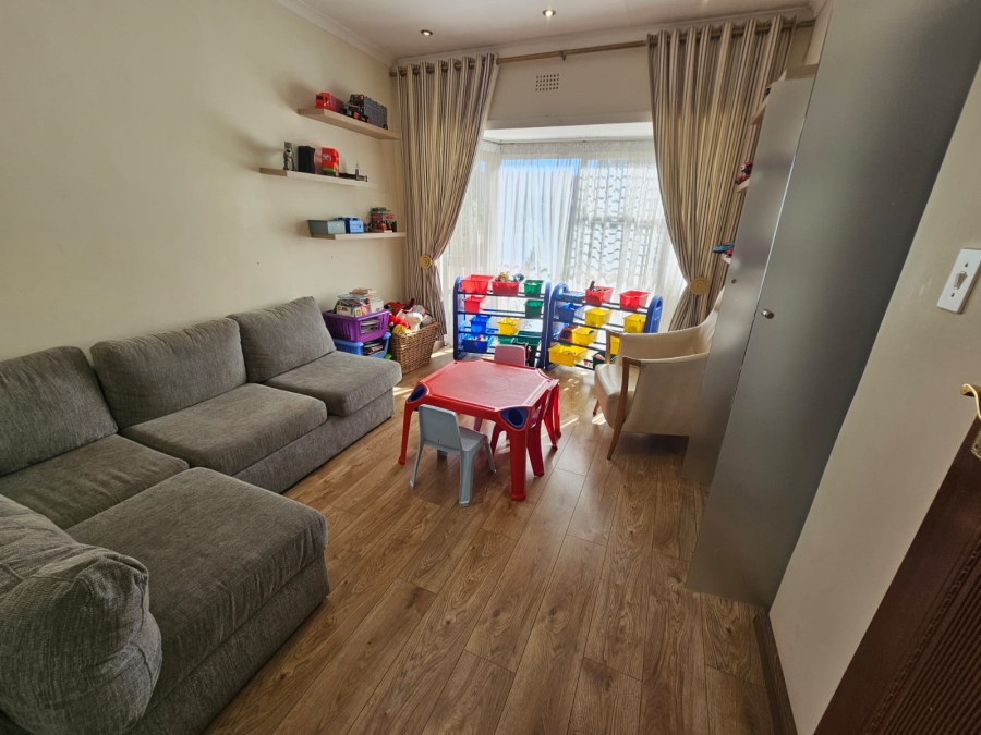 4 Bedroom Property for Sale in Brackenhurst Gauteng