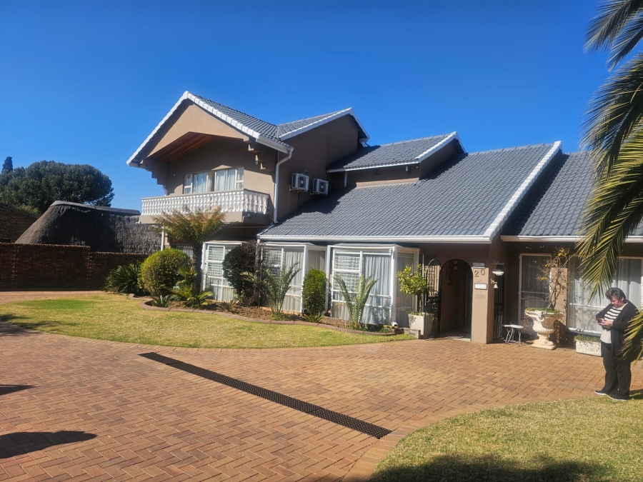 4 Bedroom Property for Sale in Brackenhurst Gauteng