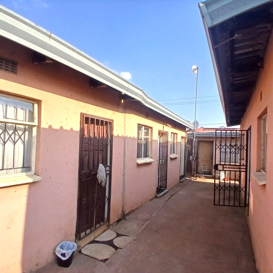9 Bedroom Property for Sale in Vosloorus Ext 20 Gauteng