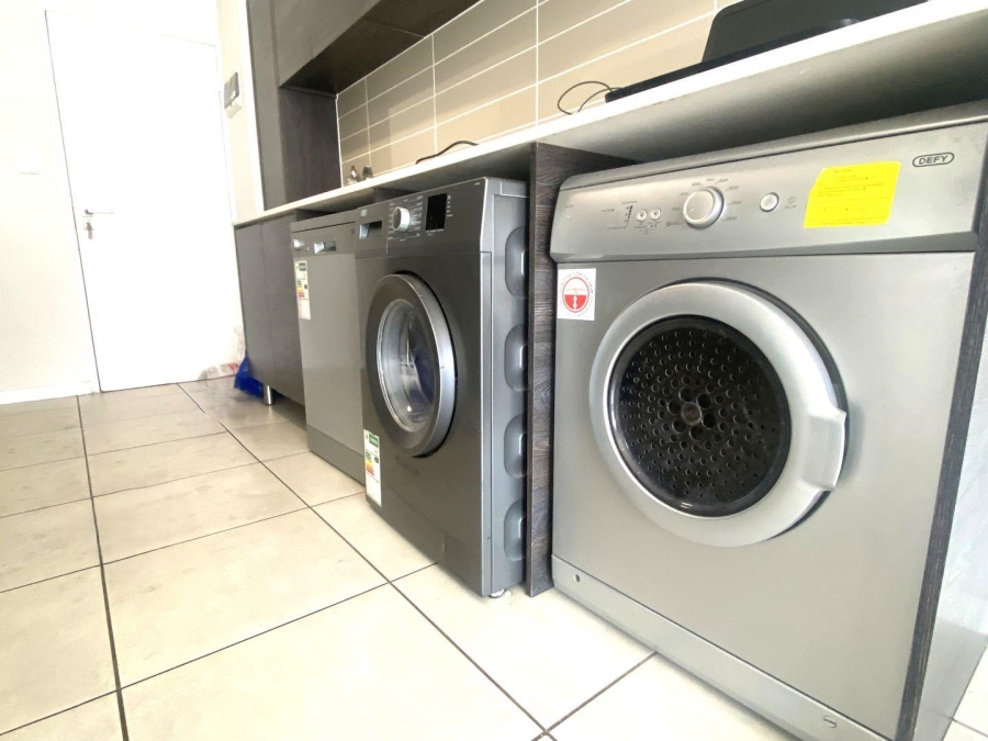 1 Bedroom Property for Sale in Olivedale Gauteng
