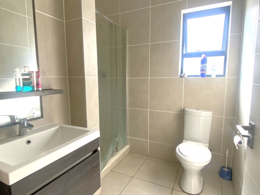 1 Bedroom Property for Sale in Olivedale Gauteng