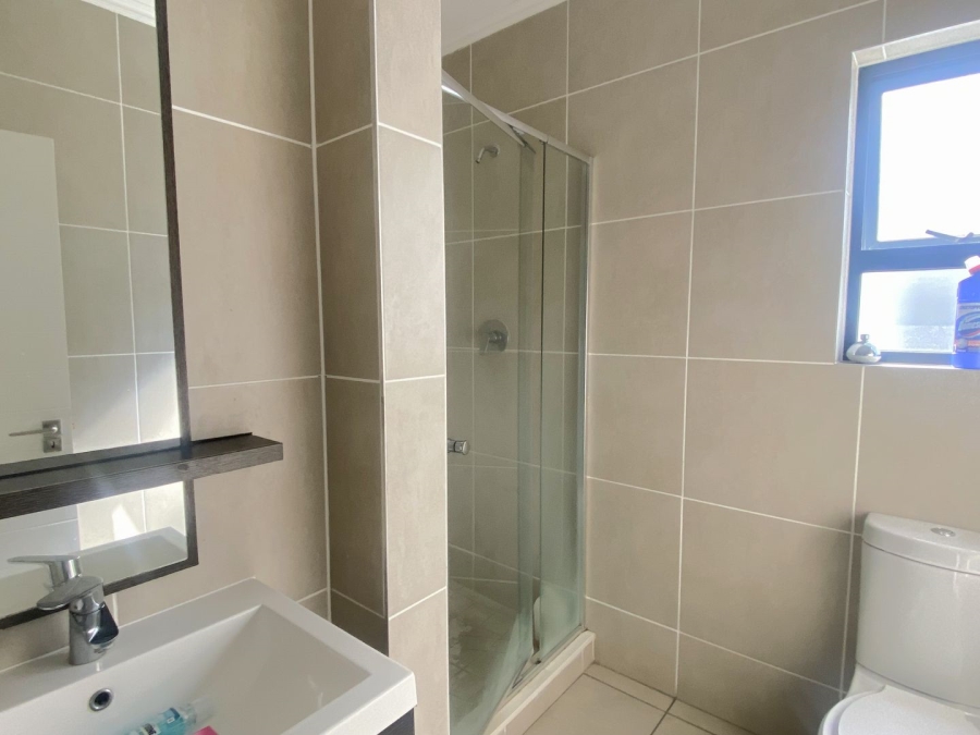 1 Bedroom Property for Sale in Olivedale Gauteng