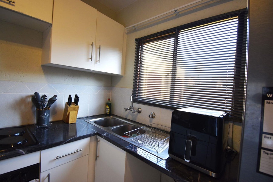 2 Bedroom Property for Sale in Bromhof Gauteng