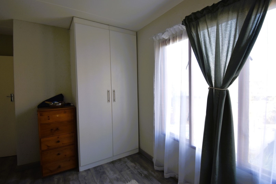 2 Bedroom Property for Sale in Bromhof Gauteng