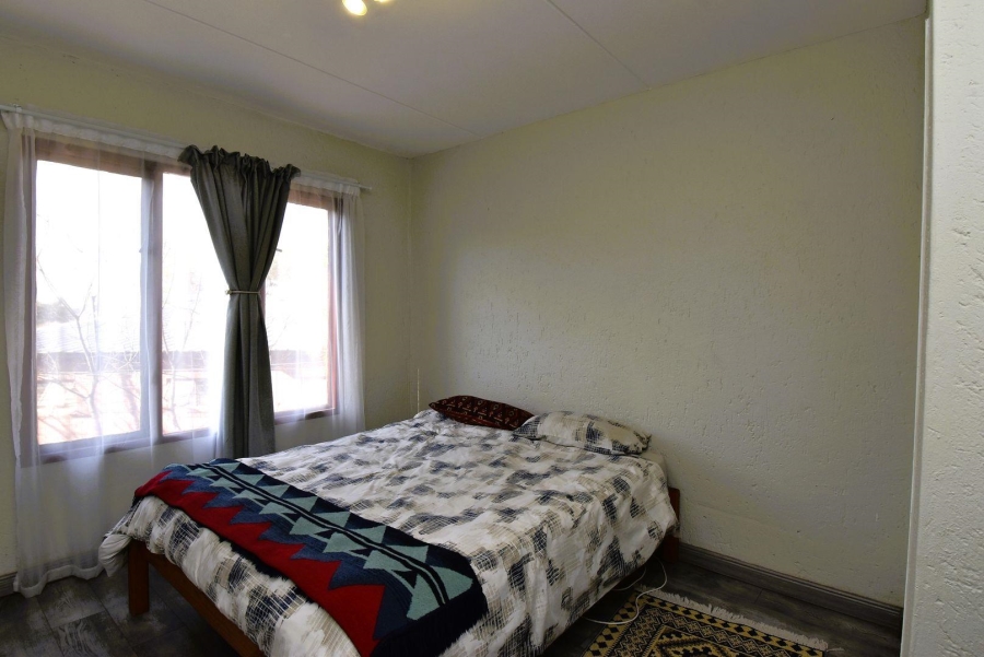 2 Bedroom Property for Sale in Bromhof Gauteng