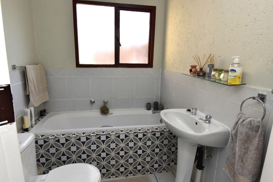 2 Bedroom Property for Sale in Bromhof Gauteng