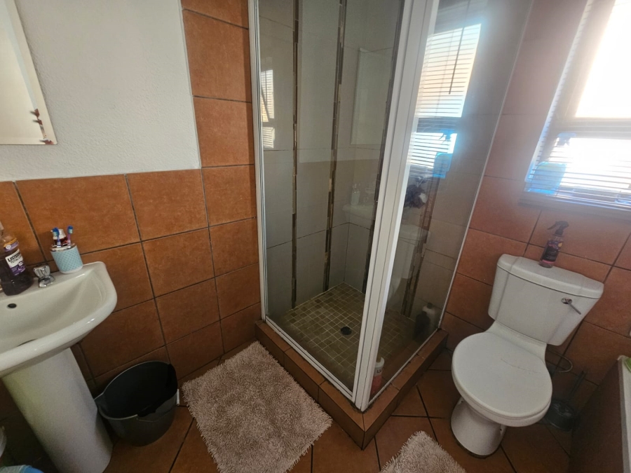 2 Bedroom Property for Sale in Albertsdal Gauteng