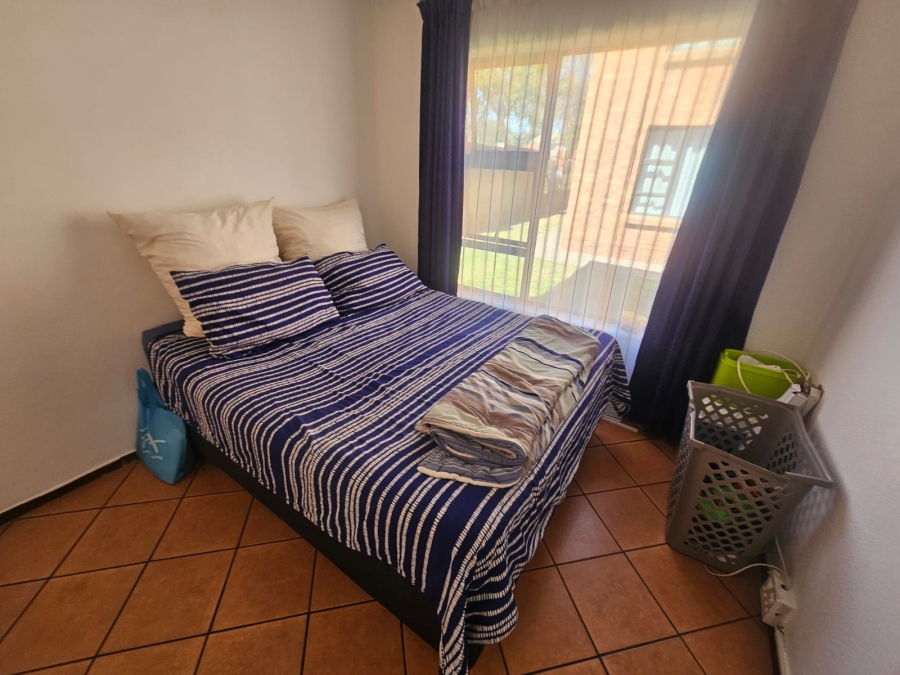 2 Bedroom Property for Sale in Albertsdal Gauteng