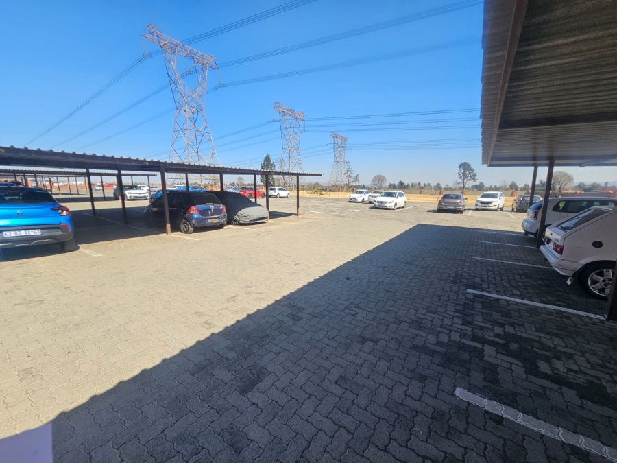 2 Bedroom Property for Sale in Albertsdal Gauteng