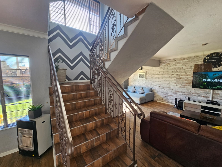 3 Bedroom Property for Sale in Brackenhurst Gauteng