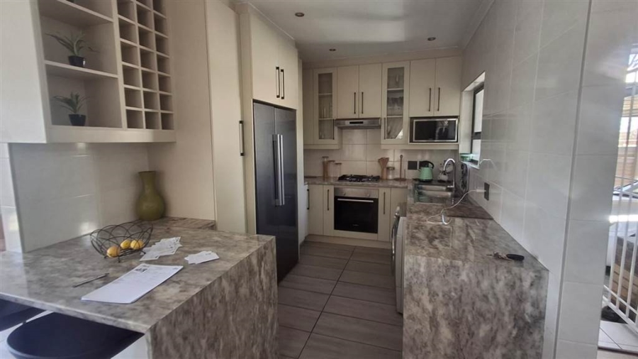 4 Bedroom Property for Sale in Verwoerdpark Gauteng