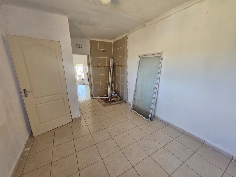 4 Bedroom Property for Sale in Verwoerdpark Gauteng