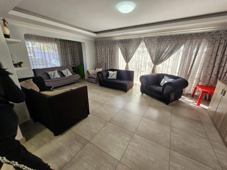 3 Bedroom Property for Sale in Raceview Gauteng
