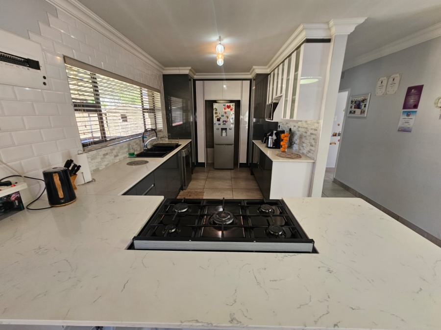 3 Bedroom Property for Sale in Raceview Gauteng