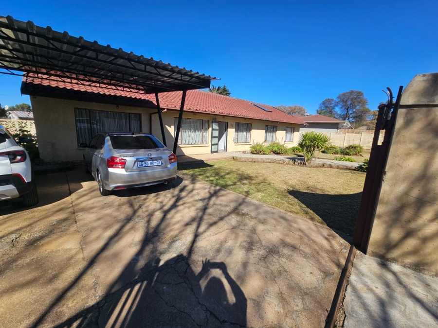 3 Bedroom Property for Sale in Raceview Gauteng