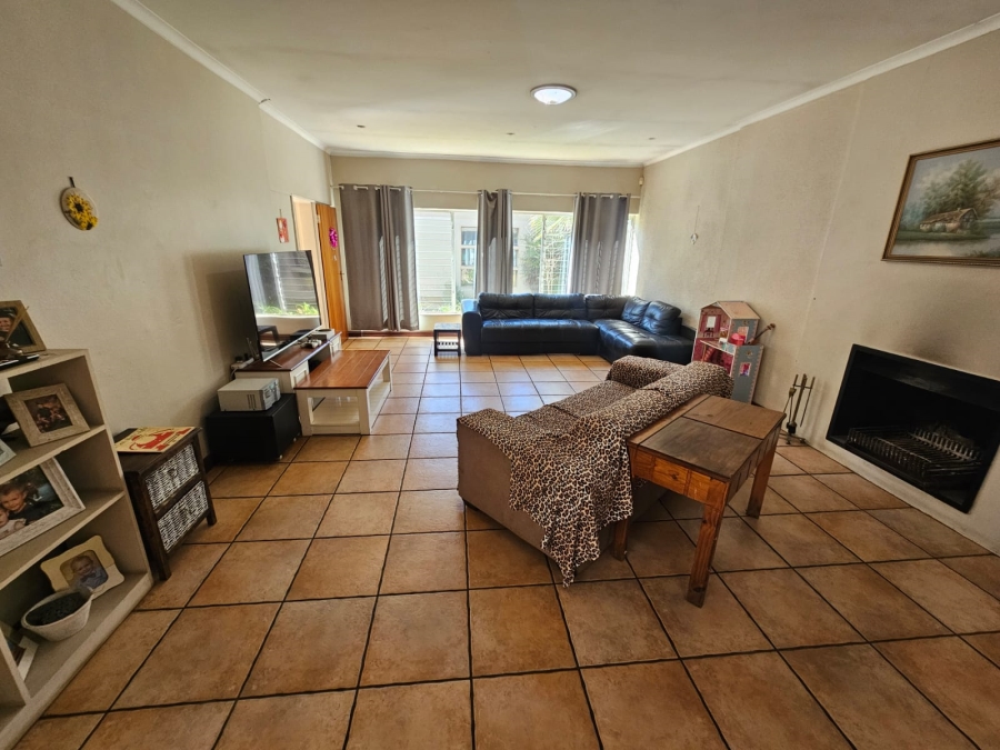 3 Bedroom Property for Sale in New Redruth Gauteng