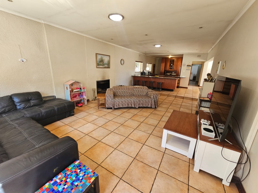 3 Bedroom Property for Sale in New Redruth Gauteng